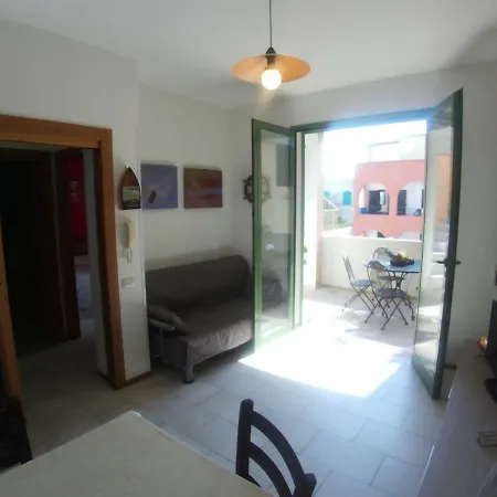 Holiday home Baia Via Dei Ginepri *